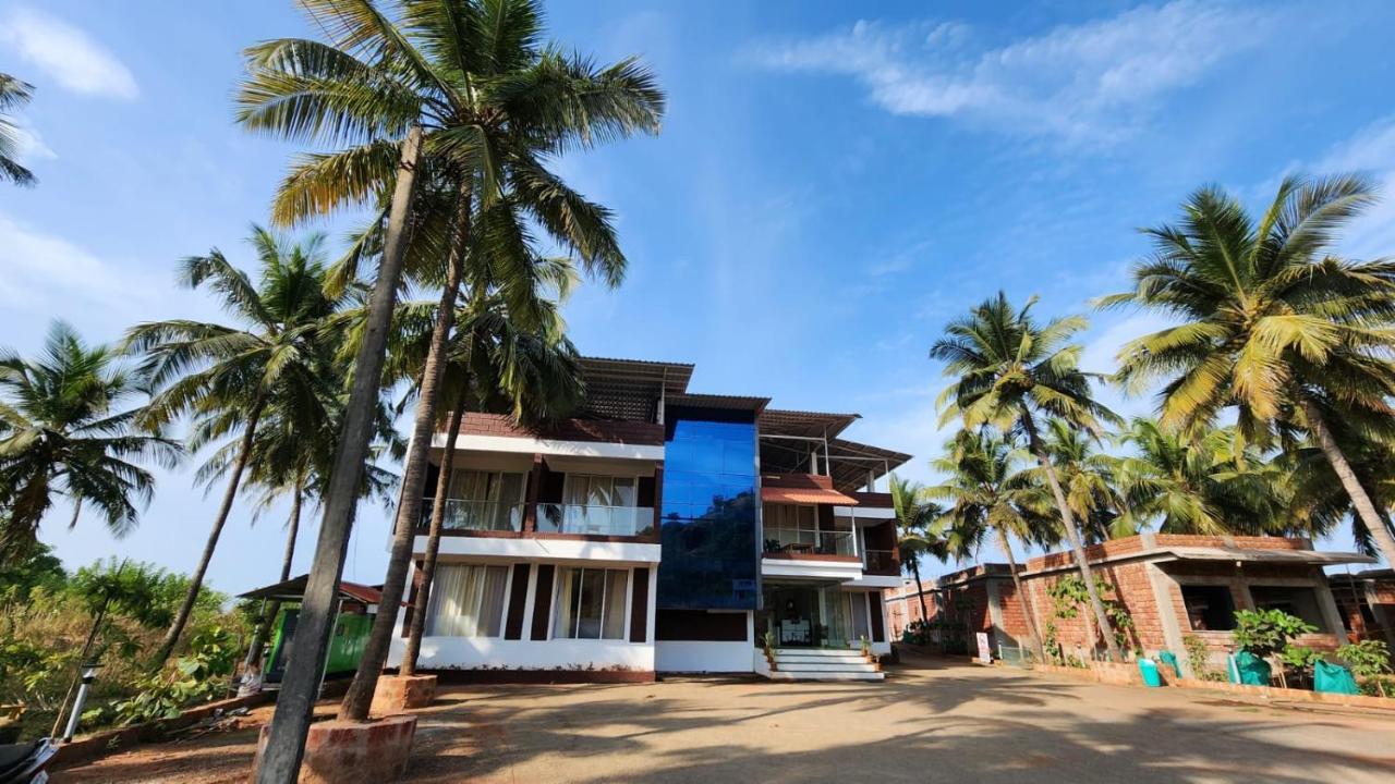 Coastal Bay Beach Resort Harnai Екстер'єр фото