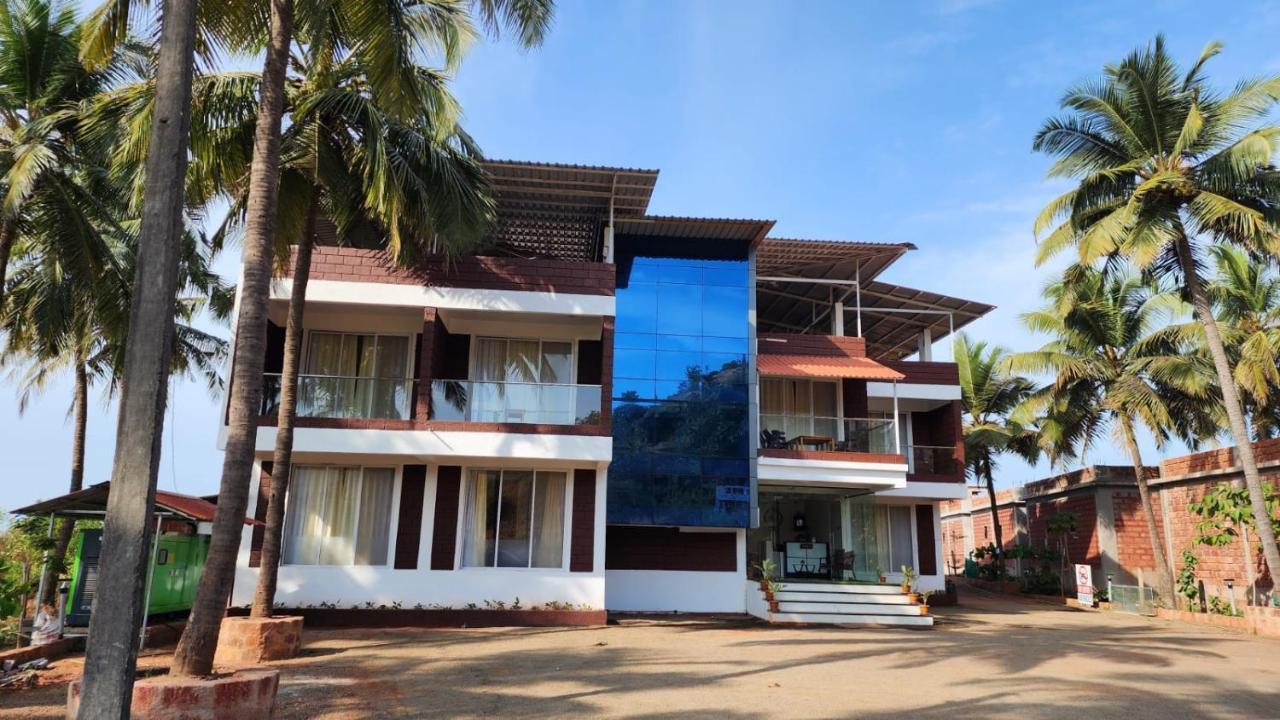 Coastal Bay Beach Resort Harnai Екстер'єр фото